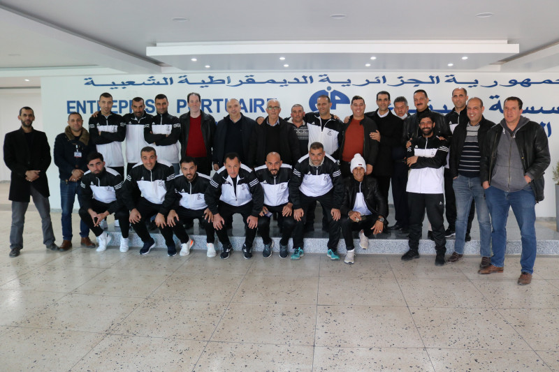 ØªÙƒØ±ÙŠÙ… Ù…Ù†ØªØ®Ø¨ ÙƒØ±Ø© Ø§Ù„Ù‚Ø¯Ù… Ù„Ù…Ø¤Ø³Ø³Ø© Ù…ÙŠÙ†Ø§Ø¡ Ø§Ù„ØºØ²ÙˆØ§Øª