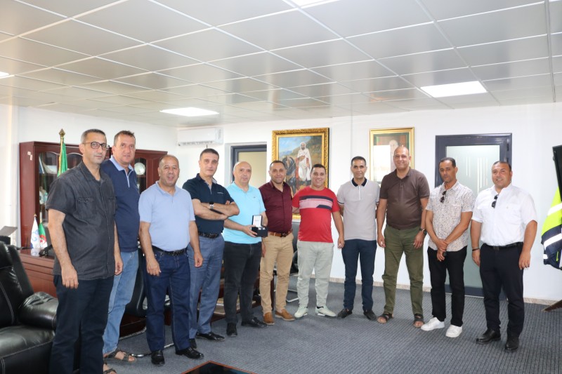 تكريم الرئيس المدير العام السابق للمؤسسة 